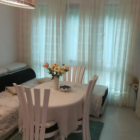 Luxury Sunrise Complex Apartment *