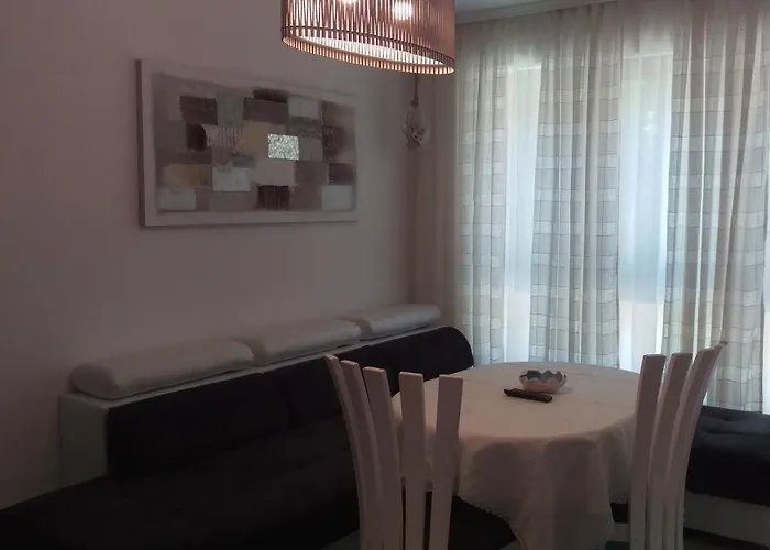 Luxury Sunrise Complex Apartment